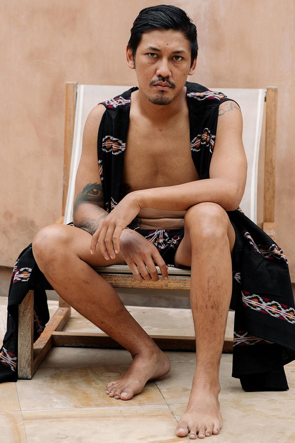 Aliran Co-Ord Set — Black, close detail of the hand-dyed Ikat weave